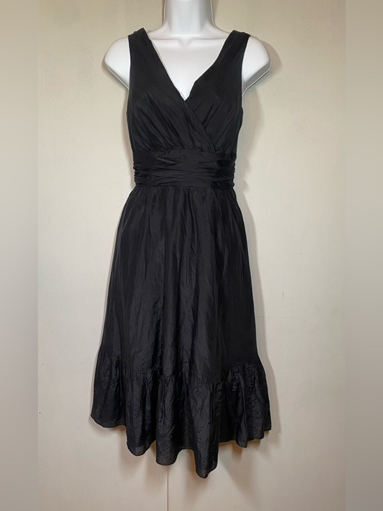 White House Black Market Dresses & Skirts - White House Black Market Black Sleeveless V-Neck Midi Dress